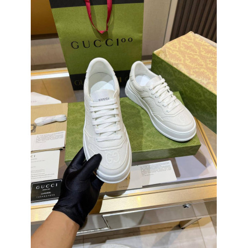 Женские кроссовки с тиснением Gucci ZP 