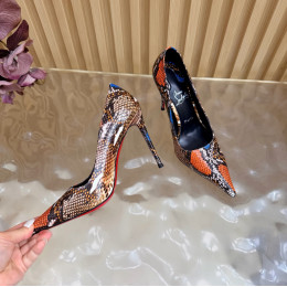 Женские туфли Christian Louboutin
