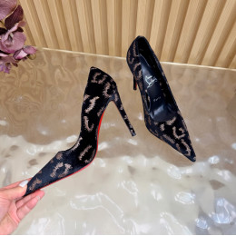 Женские туфли Christian Louboutin