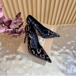 Женские туфли Christian Louboutin