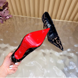 Женские туфли Christian Louboutin