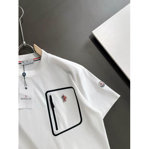 Мужской костюм Moncler 