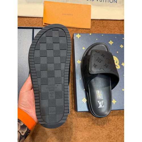 Шлепанцы мужские Louis Vuitton	