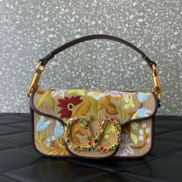 Сумка Valentino