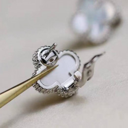 Серьги Van Cleef & Arpels