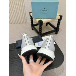 Кроссовки Prada