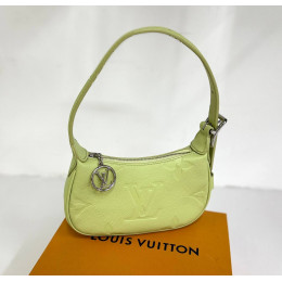 Сумка Louis Vuitton зеленого цвета