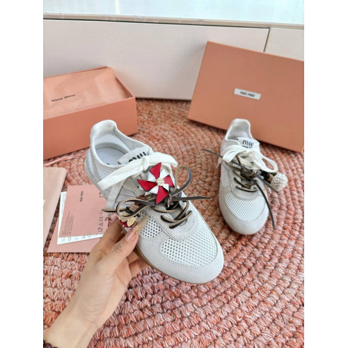 Кроссовки Miu Miu белого цвета