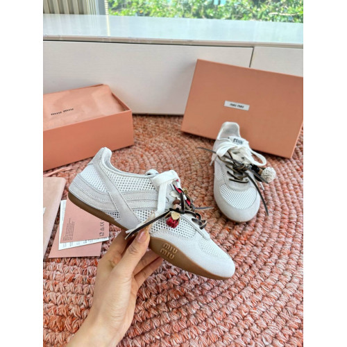 Кроссовки Miu Miu белого цвета