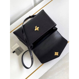 Сумка Louis Vuitton черного цвета