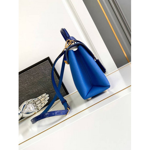 Сумка Louis Vuitton синего цвета