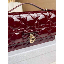 Сумка Dior бордового цвета