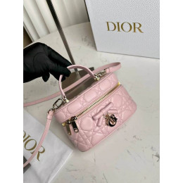 Сумка Dior розового цвета