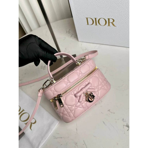 Сумка Dior розового цвета