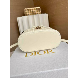 Сумка Dior бежевого цвета