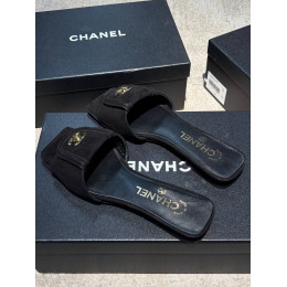 Шлепанцы Chanel черного цвета