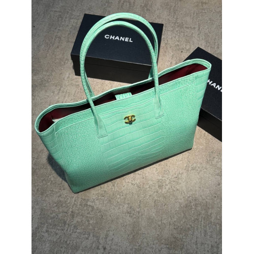 Сумка Chanel голубого цвета