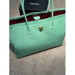 Сумка Chanel голубого цвета
