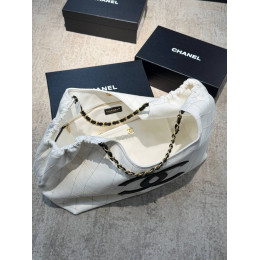 Сумка Chanel белого цвета