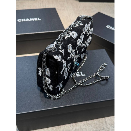 Сумка Chanel черного цвета