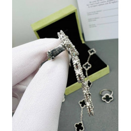 Серьги Van Cleef & Arpels