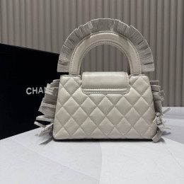 Сумка Chanel белого цвета