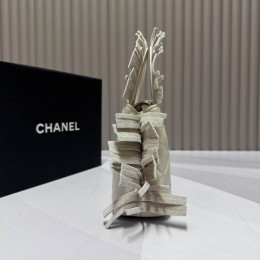 Сумка Chanel белого цвета