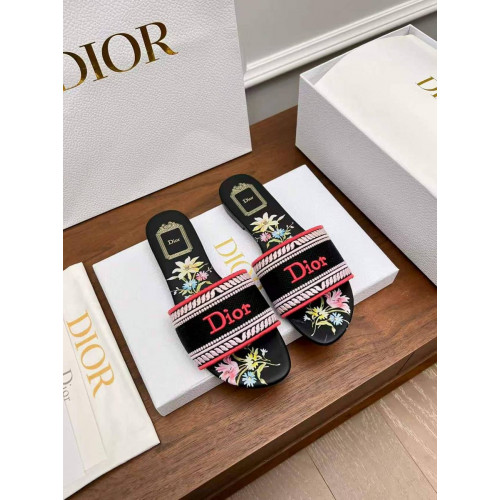 Шлепанцы Dior черного цвета