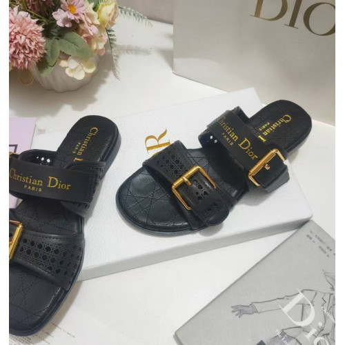 Шлепанцы Chanel черного цвета