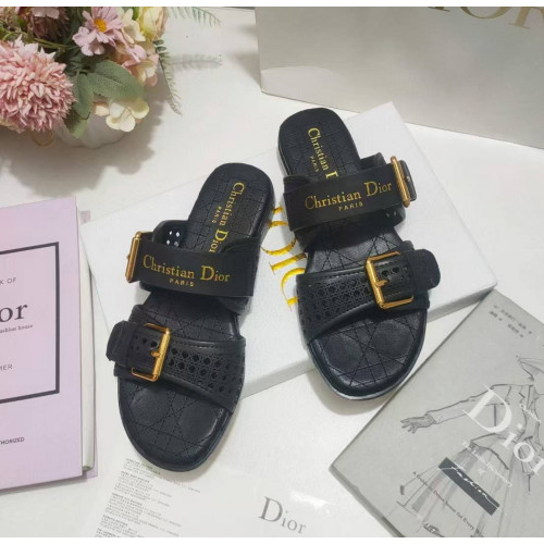 Шлепанцы Chanel черного цвета
