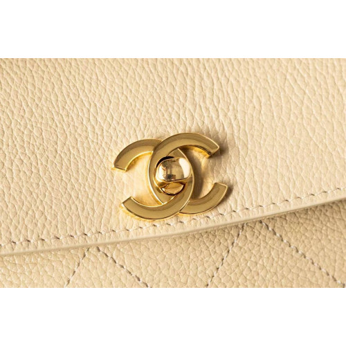 Сумка Chanel бежевого цвета