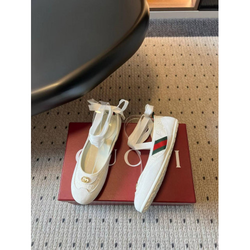 Балетки Gucci белого цвета