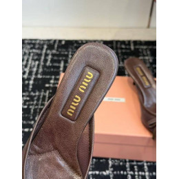 Мюли Miu Miu коричневого цвета