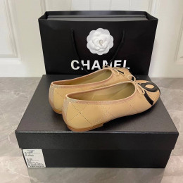 Балетки Chanel бежевого цвета