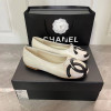 Балетки Chanel бежевого цвета