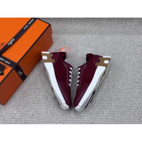 Кроссовки Hermes бордового цвета