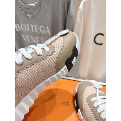 Кроссовки Hermes бежевого цвета