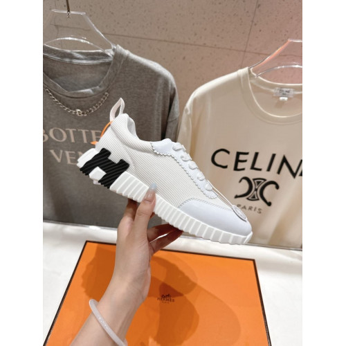 Кроссовки Hermes белого цвета