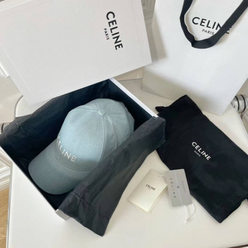 Бейсболка Celine голубого цвета