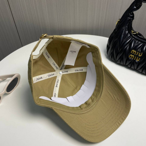 Бейсболка Celine зеленого цвета