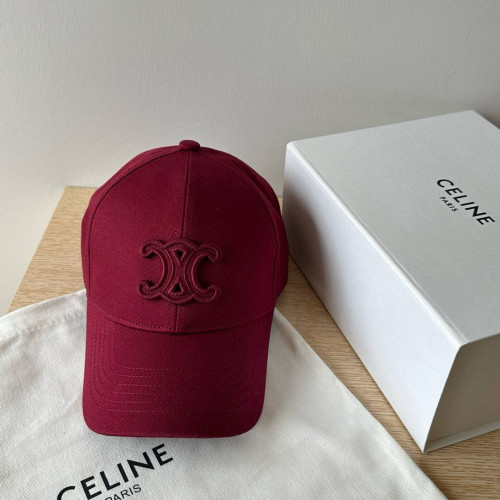 Бейсболка Celine красного цвета