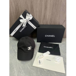 Бейсболка Chanel черного цвета