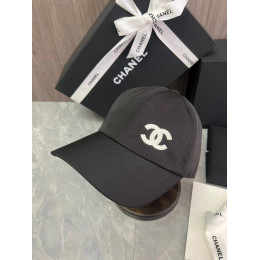 Бейсболка Chanel черного цвета