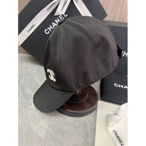Бейсболка Chanel черного цвета