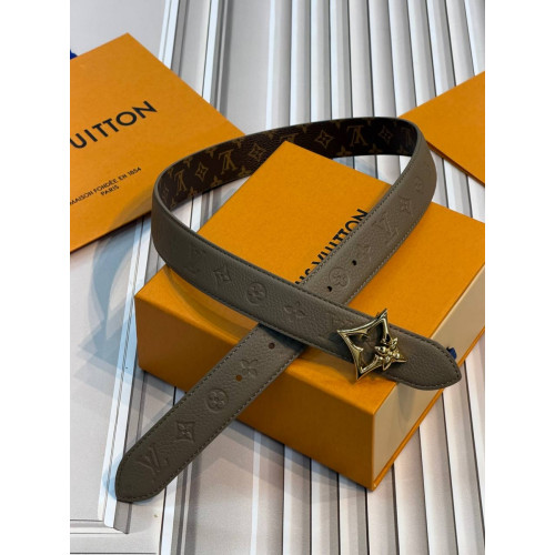 Ремень Louis Vuitton зеленого цвета