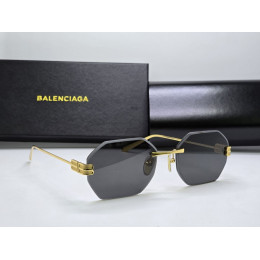 Очки Balenciaga золотистого цвета