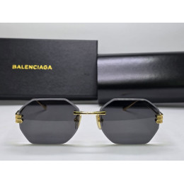 Очки Balenciaga золотистого цвета