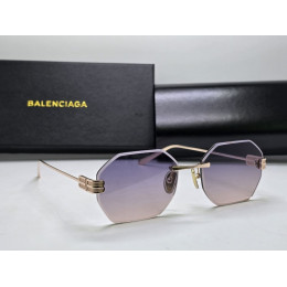 Очки Balenciaga золотистого цвета