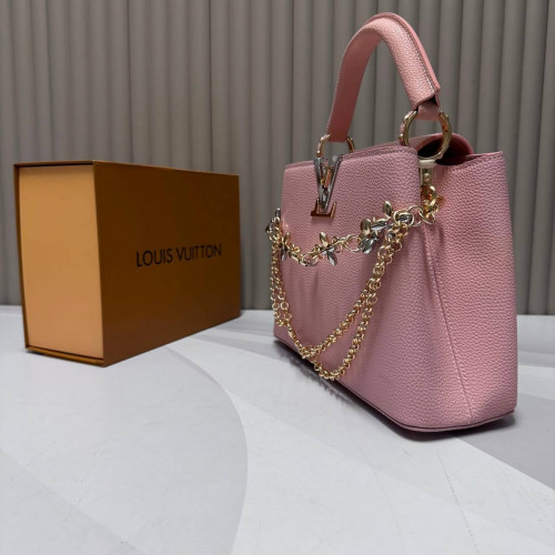 Сумка Louis Vuitton розового цвета