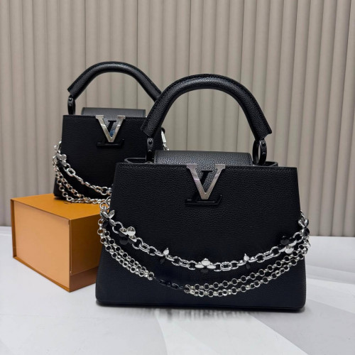 Сумка Louis Vuitton черного цвета